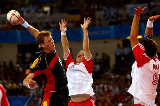 Volker Zerbe (Deutschland) - Torwurf Handball OS Sommer Herren Olympische Sommerspiele Athen 2004, Olympia, Olympiade, Spiele, Finale, Endspiel, Vdig Gruppe Helliniko Dynamik,