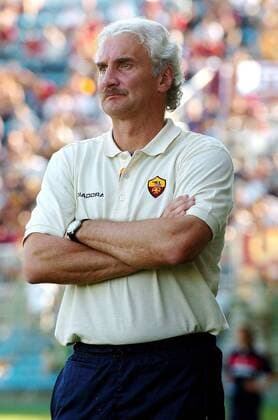 Trainer Rudi Völler (Roma) skeptisch Fußball Herren Saisonvorbereitung Serie A 2004 2005, 1. Italienische Liga, Vorbereitung, Test, Testsspiel, AS Rom Einzelbild Rom Skepsis,