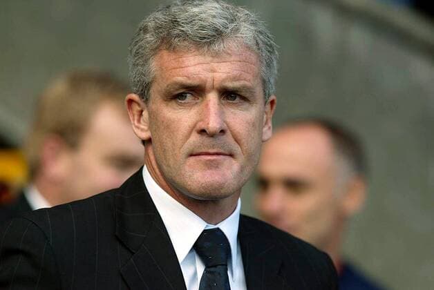 Trainer Mark Hughes (Blackburn) nachdenklich Fußball Herren English Premier League 2003 2004, 1. Englische Liga, Blackburn Rovers, Vdig Porträt Blackburn Nachdenklichkeit,