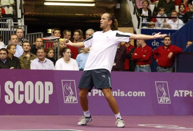 Xavier Malisse (Belgien) beschwert sich Tennis Herren Tournoi de Lyon 2004, ATP-Tour, Indoor, Hallentennis, Einzelbild Pan7367 Lyon  