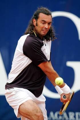 Sergi Bruguera (Spanien) - beidhändige Rückhand Tennis Herren Delta Tour of Champions 2004, ATP Seniors, Vdig Einzelbild pan7381 Paris  