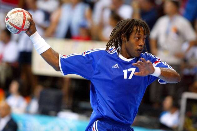 Jackson Richardson (Frankreich) - Torwurf Handball OS Sommer Herren Olympische Sommerspiele Athen 2004, Olympia, Olympiade, Spiele, Länderspiel, Vdig Einzelbild pan6966 Faliro, Faliron Dynamik,  