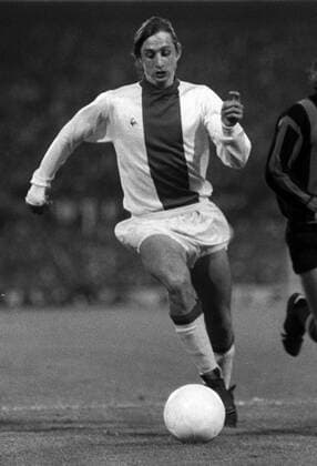 Johann Cruyff (Ajax) am Ball Fußball EC 1 Herren Europapokal der Landesmeister 1971 1972, Europapokal, Europacup, Ajax Amsterdam, Vneg, Vsw, Einzelbild Rotterdam Dynamik,
