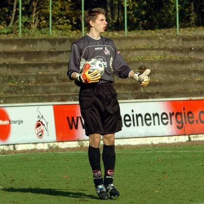 Torwart Ron Robert Zieler (Köln) mit Ball Fußball Herren B Junioren Regionalliga West 2004 2005, U 17, 1. FC Köln, Jugend, Nachwuchs, Vdig Einzelbild Köln