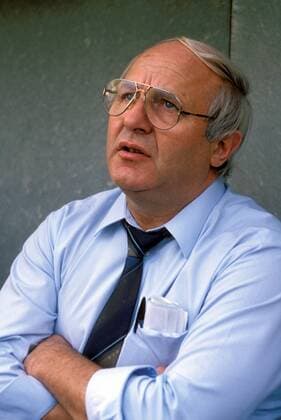 Präsident Jean Löring (Fortuna Köln) nachdenklich Fußball 2. BL Herren Saison 1989 1990, SC Fortuna Köln Porträt Köln Nachdenklichkeit,