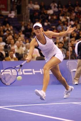 Maria Sharapova (Rußland) - Vorhand Tennis WM Damen Weltmeisterschaft 2004, WTA Tour, Championship, Einzelbild Russland, Los Angeles, LA, L A Dynamik,