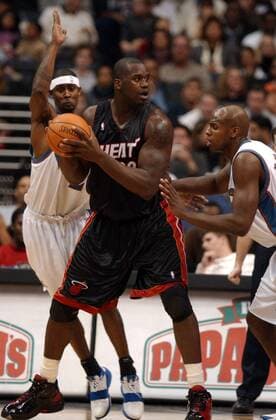 Shaquille O Neal (Miami Heat) am Ball - PUBLICATION ONLY FOR GERMAN, SWISS, AUSTRIAN AND HUNGARIAN MEDIA (Icon74910267) Basketball Herren NBA 2004 2005 Gruppe Washington EDITORIAL USE ONLY