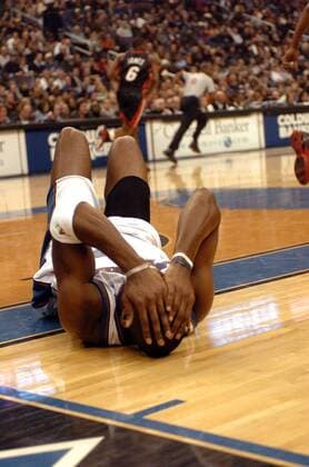 Antawn Jamison (Washington Wizards) enttäuscht am Boden - PUBLICATION ONLY FOR GERMAN, SWISS, AUSTRIAN AND HUNGARIAN MEDIA (Icon74910297) Basketball Herren NBA 2004 2005 Einzelbild Washington Enttäuschung, Verzweiflung EDITORIAL USE ONLY