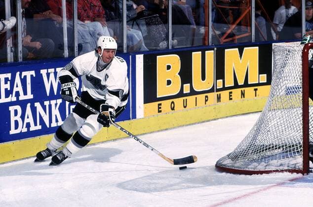 Wayne Gretzky (Los Angeles Kings) am Puck - PUBLICATION ONLY FOR GERMAN, SWISS, AUSTRIAN AND HUNGARIAN MEDIA (Icon50301089) Eishockey Herren NHL 1994 1995, Los Angeles Kings, LA, L.A. Einzelbild Inglewood Dynamik, EDITORIAL USE ONLY