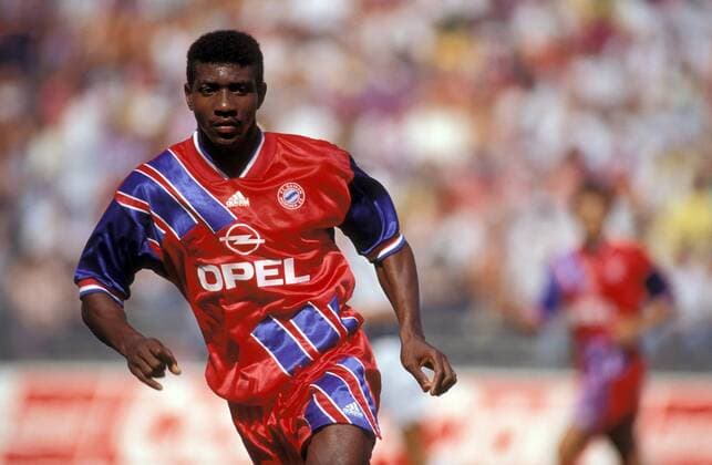 Adolfo Valencia (FC Bayern München) Fußball 1. BL Herren DEUTSCHSPRACHIGE SPORTZEITSCHRIFTEN UND -ZEITUNGEN NUR NACH RÜCKSPRACHE, Saison 1993 1994 Einzelbild München