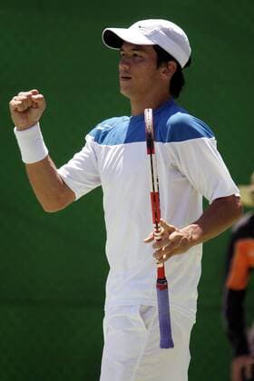 Björn Phau (Deutschland) freut sich über das Erreichen der 2. Runde Tennis Herren Australian Open 2005, ATP Tour, Grand Slam, Einzelbild Melbourne Freude,