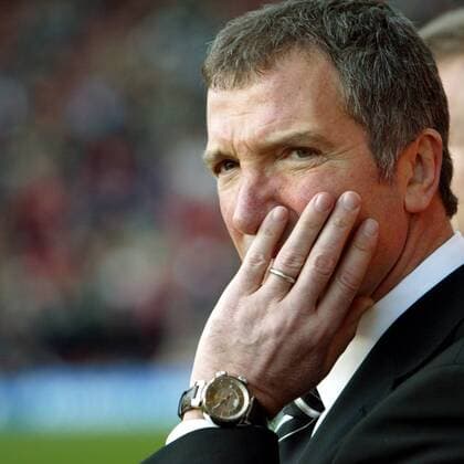 Trainer Graeme Souness (Newcastle) nachdenklich Fußball Herren English Premier League 2004 2005, 1. Englische Liga, Newcastle United, Vdig Einzelbild London Nachdenklichkeit