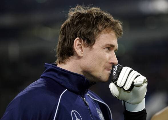 Torwart Jens Lehmann (Deutschland) nachdenklich Fußball Herren Benefizspiel 2005, Benefiz, Nationalmannschaft, Nationalteam Porträt Gelsenkirchen Nachdenklichkeit,