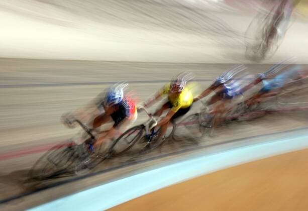 Bahnradfahrer beim Sixdays in Stuttgart 2005 - Wischeffekt Radsport Herren Stuttgarter 6 Tage Rennen 2005, Sechstagerennen, Sechstage, Sechs, Sixdays, six days, Gruppe Stuttgart Dynamik,