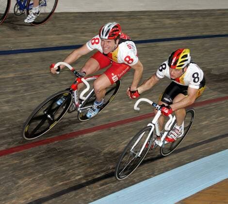 Gerd Dörich (re.) und Andreas Beikirch (beide Deutschland) - Wechsel Radsport Herren Stuttgarter 6 Tage Rennen 2005, Sechstagerennen, Sechstage, Sechs, Sixdays, six days, Gruppe Stuttgart