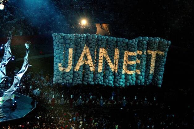 Halbzeitshow während des Superbowl XXXVIII mit Sängerin Janet Jackson (USA) - !! (Icon5347222) American Football Herren NFL 2003 2004, Superbowl XXXVIII, Super Bowl, Show, Showprogramm, Halftime, Halbzeit, Rahmenprogramm Totale Houston EDITORIAL USE ONLY