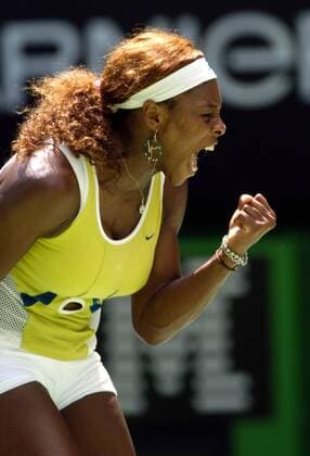 Serena Williams (USA) lässt ihrem Jubel freien Lauf Tennis Damen Australian Open 2005, Grand Slam, WTA Tour Einzelbild Melbourne Freude, Begeisterung,