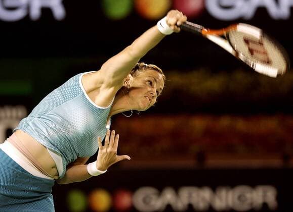 Lindsay Davenport (USA) - Aufschlag Tennis Damen Australian Open 2005, Grand Slam, WTA-Tour, Einzelbild Melbourne Dynamik,