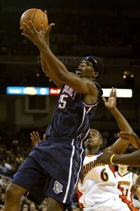 Jabari Smith (New Jersey Nets) - Korbwurf - !! (Icon9411330) Basketball Herren NBA 2004 2005, Golden State Warriors - New Jersey Nets 99:113 Gruppe Oakland Dynamik, EDITORIAL USE ONLY