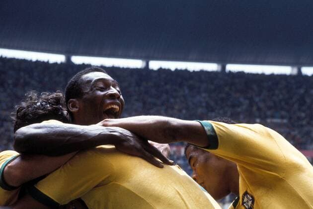 Torjubel Brasilien u.a. mit Pele (hinten) und Jairzinho (re.) Fußball WM Herren Weltmeisterschaft 1970, Nationalmannschaft, Nationalteam, Nationaltrikot, Finale, Endspiel Gruppe Länderspiel Mexiko City Glück Begeisterung, Freude,