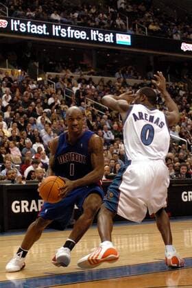 Chauncey Billups (Detroit, li.) gegen Gilbert Arenas (Washington) - !! (Icon7490781) Basketball Herren NBA 2004 2005, Washington Wizards - Detroit Pistons 96:105, Vdig Gruppe Washington Dynamik, EDITORIAL USE ONLY