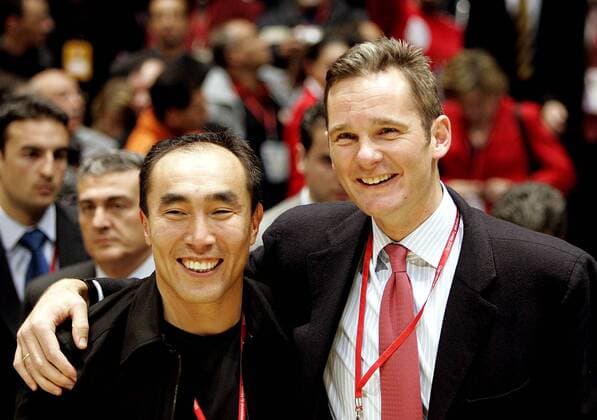 Talant Duishebaev (li.) und Inaki Urdangarin (Herzog von Palma de Mallorca, beide Spanien) freuen sich über den Finalsieg Spaniens Handball WM Herren Weltmeisterschaft 2005, Länderspiel, Nationalmannschaft, Nationalteam, Finale, Endspiel Gruppe Adel, adlig, spanisches Königshaus, people Rades Freude, Begeisterung,