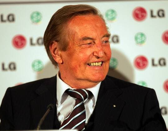 DFB Präsident Gerhard Mayer Vorfelder (Deutschland) Fußball Herren Nationalmannschaft 2005, Nationalteam, Pressekonferenz, PK, Pressetermin Porträt Düsseldorf