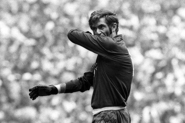 Torwart Felix (Brasilien) nachdenklich Fußball WM Herren Weltmeisterschaft 1970, Nationalmannschaft, Nationalteam, Nationaltrikot, Länderspiel, Finale, Einzelbild Mexico City Nachdenklichkeit,