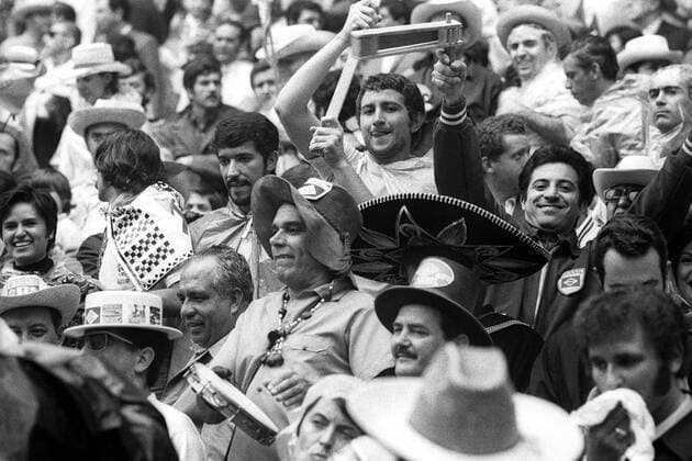 Brasilianische Fans bei der WM 1970 Fußball WM Herren Weltmeisterschaft 1970, Nationalmannschaft, Nationalteam, Nationaltrikot, Länderspiel, Finale, Totale Mexico City Freude,