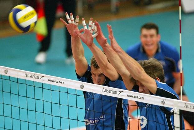 Felix Fischer (li.) und Christoph Eichbaum (beide SCC Berlin) - Doppelblock Volleyball EC 1 Herren Champions League 2004 2005, SC Charlottenburg Berlin Gruppe Berlin Dynamik, Abwehr
