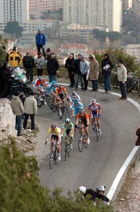 Jens Voigt (Deutschland CSC) im gelben Trikot des Gesamtführenden setzt sich an die Spitze der Ausreißergruppe -  Radsport Herren Mittelmeerrundfahrt 2005, Tour Mediterraneen, Straßenradsport, Straße, Rad, 3. Etappe, Vdig Totale La Garde - Toulon Mont Faron