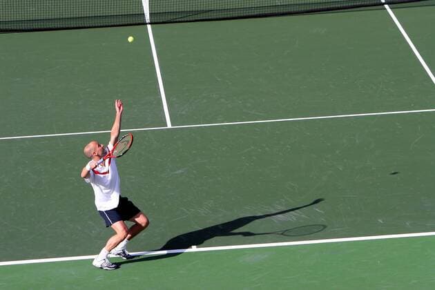 Andre Agassi (USA) - Aufschlag - (Icon 7404270) Tennis Herren Daviscup 2005, Davis Cup, Hartplatz, Hardcourt, Hartplatztennis, Hartplatzturnier, Totale Los Angeles, LA, L. A. EDITORIAL USE ONLY