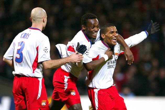 Florent Malouda (re.) und Mickael Essien (beide Lyon) - Torjubel Fußball EC 1 Herren Champions League 2004 2005, Olympique Lyonnais, OL Gruppe pan8462 Lyon Freude,  