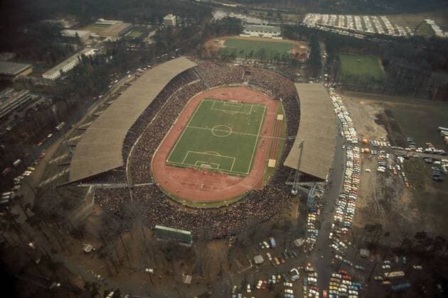 Ausverkauftes Waldstadion Fußball 1. BL Herren Saison 1973 1974, Eintracht Frankfurt Totale Frankfurt M.
