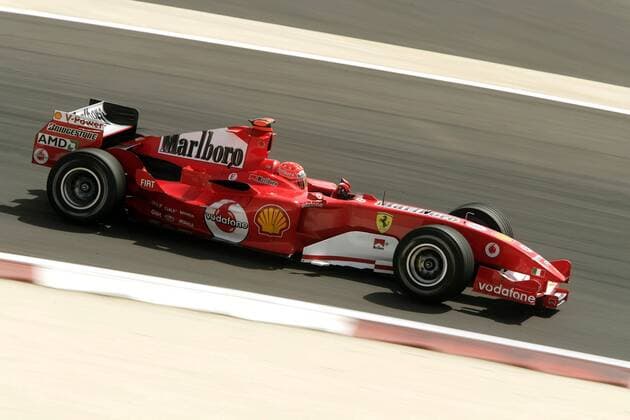 Michael Schumacher (Deutschland Ferrari) in seinem Boliden Motorsport Grand Prix Herren Großer Preis von Bahrain 2005, Formel 1 Weltmeisterschaft, F1, F, GP, WM, Qualifying, Vdig Einzelbild Bahrain International Circuit Manama, Sakhir