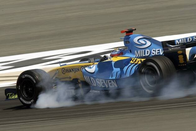 Fernando Alonso (Spanien Renault) - Verbremser Motorsport Grand Prix Herren Großer Preis von Bahrain 2005, Formel 1 Weltmeisterschaft, F1, F, GP, WM, Qualifying, Vdig Einzelbild Bahrain International Circuit Manama, Sakhir