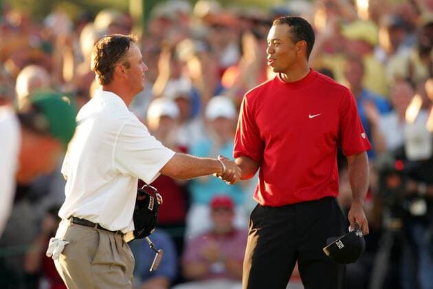 Chris DiMarco (li.) und Eldrick Tiger Woods (beide USA) - Shakehands - (Icon5937488) Golf Herren Masters 2005, PGA Tour, Golfen Gruppe Augusta EDITORIAL USE ONLY