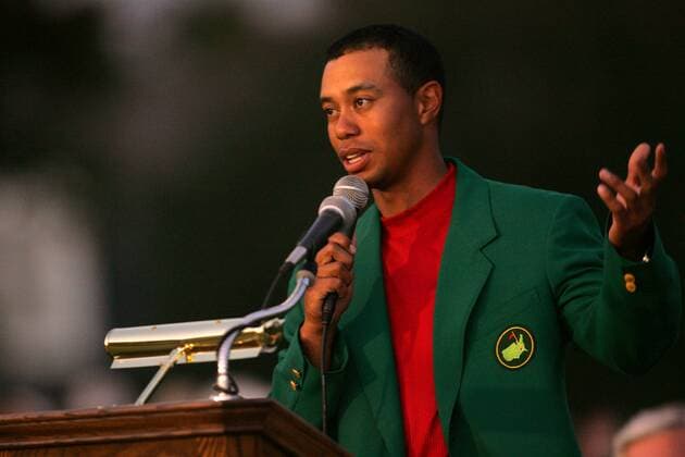 Eldrick Tiger Woods (USA) hält im grünen Jacket des Masterssiegers eine Dankesrede - (Icon5937510) Golf Herren Masters 2005, PGA Tour, Golfen Einzelbild Augusta EDITORIAL USE ONLY