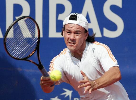 Guillermo Coria (Argentinien) - Vorhand Tennis Herren Monte Carlo Open 2005, ATP Tour Einzelbild pan8953 Monte Carlo Dynamik, Anstrengung  