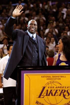 Basketballlegende Earvin Magic Johnson (USA) anläßlich einer Ehrung des Meisterteams der Los Angeles Lakers von 1985 - (Icon9100324) Basketball Herren NBA 2004 2005 Einzelbild Los Angeles, LA, L A, L.A. EDITORIAL USE ONLY