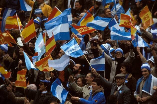 Argentina - Espana: die argentinischen Fans erinnern daran, dass auch die nächste Fußball-WM in einem spanischsprachigen Land stattfindet Fußball WM Herren Weltmeisterschaft 1978, Nationalmannschaft, Nationalteam, Länderspiel, Endspiel, Totale Buenos Aires