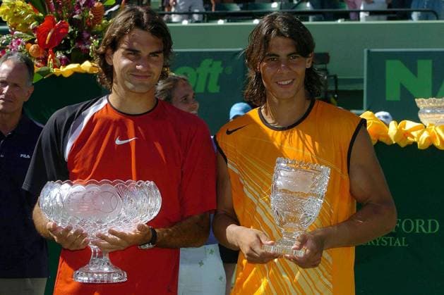Nasdaq100 Open 2005: Sieger Roger Federer (Schweiz, li.) und Finalist Rafael Nadal (Spanien) präsentieren ihre Pokale Tennis Herren Nasdaq100 Open 2005, ATP Tour, Endspiel Gruppe Key Biscayne Miami, Nasdaq