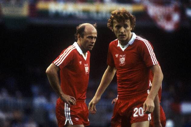 Zbigniew Boniek (re.) neben Grzegorz Lato (beide Polen) Fußball WM Herren Weltmeisterschaft 1982, Länderspiel, Nationalmannschaft, Nationalteam, Nationaltrikot Gruppe Barcelona