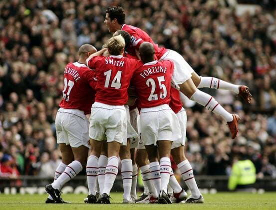 Torjubel Manchester United, v. re.: Cristiano Ronaldo, Quinton Fortune, Alan Smith und Mikael Silvestre - EDITORIAL USE ONLY. No use with unauthorised audio, video, data, fixture lists, club league logos or live services. Online in-match use limited to 120 images, no video emulation. No use in betting, games or single club league player publications. Fußball Herren English Premier League 2004 2005, 1. Englische Liga, Manchester United, ManU Gruppe Manchester Freude, Begeisterung
