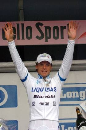 Danilo Di Luca (Italien Liquigas Bianchi) gewinnt die 5. Etappe des Giro d Italia 2005 -  Radsport Herren 88. Giro d Italia 2005, dItalia, ProTour, Rad, Straßenradsport, Straße Einzelbild 5. Etappe: Celano - L Aquila, Laquila Freude,