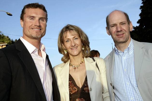 David Coulthard (Schottland Red Bull Racing, li.) und Technikdirektor Adrian Newey (England McLaren Mercedes) mit Gattin Marygold anläßlich des VIPDinners zum Großen Preis von Monaco 2005 Motorsport Grand Prix Herren Großer Preis von Monaco 2005, Formel 1 Weltmeisterschaft, F1, F, GP, WM, Vdig Gruppe Monte Carlo