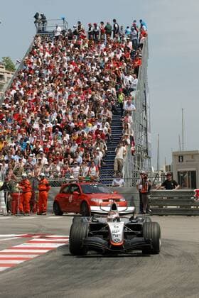 Kimi Räikkönen (Finnland McLaren Mercedes) in seinem Boliden Motorsport Grand Prix Herren Großer Preis von Monaco 2005, Formel 1 Weltmeisterschaft, F1, F, GP, WM, Vdig Totale Circuit de Monaco Monte Carlo