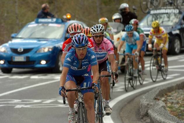 Damiano Cunego (Lampre, li.) vor Paolo Savoldelli (beide Italien Discovery Channel) -  Radsport Herren 88. Giro d Italia 2005, dItalia, ProTour, Straßenradsport, Straße, Rad Gruppe 14. Etappe: Egna - Livigno