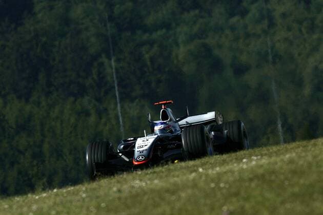 Kimi Räikkönen (Finnland McLaren Mercedes) mit seinem Boliden vor den Wäldern der Eifel Motorsport Grand Prix Herren Großer Preis von Europa 2005, Formel 1 Weltmeisterschaft, F1, F, GP, WM Einzelbild Nürburgring Nürburg