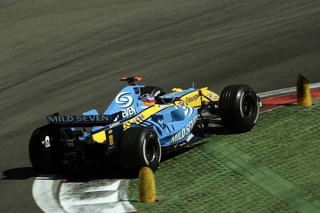Fernando Alonso (Spanien Renault) in seinem Boliden Motorsport Grand Prix Herren Großer Preis von Europa 2005, Formel 1 Weltmeisterschaft, F1, F, GP, WM Einzelbild Nürburgring Nürburg